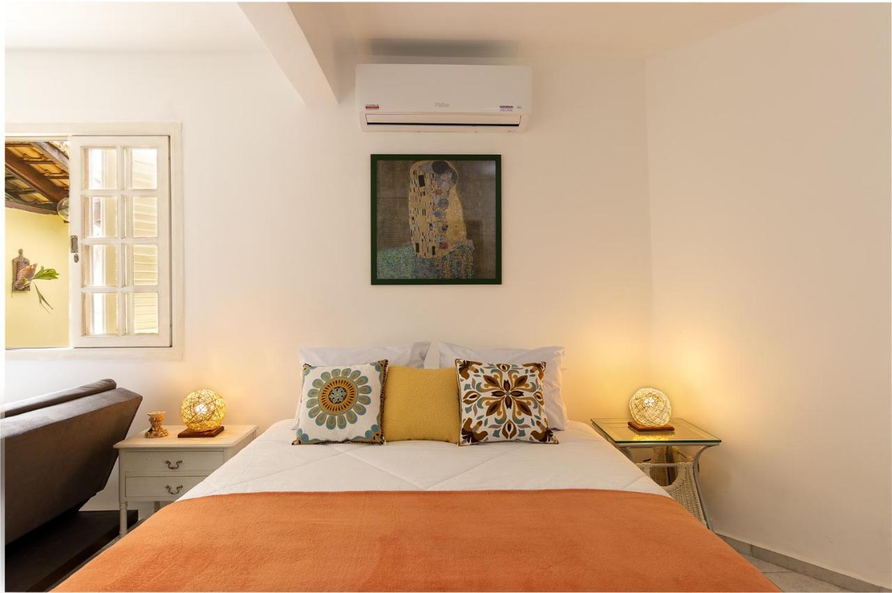 アングラドスレイス Casa Amarela Bed & Breakfast エクステリア 写真
