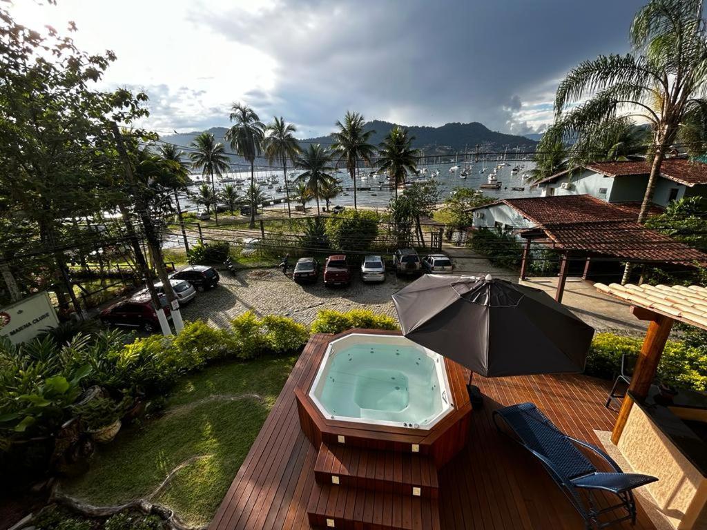 アングラドスレイス Casa Amarela Bed & Breakfast エクステリア 写真
