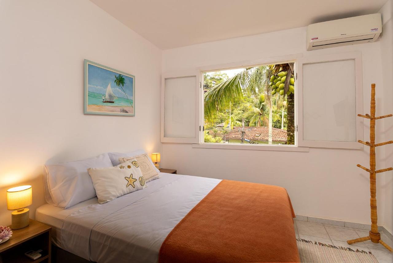 アングラドスレイス Casa Amarela Bed & Breakfast エクステリア 写真
