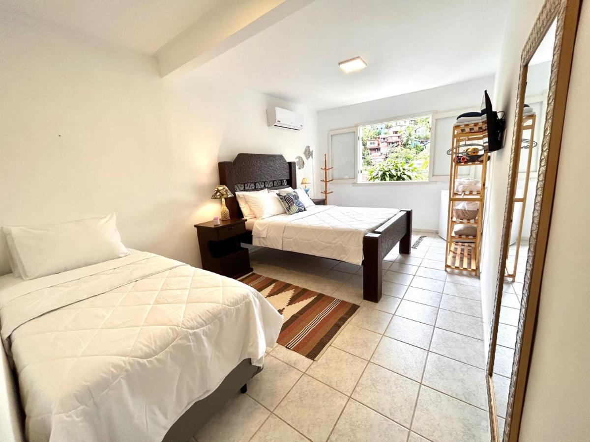 アングラドスレイス Casa Amarela Bed & Breakfast エクステリア 写真