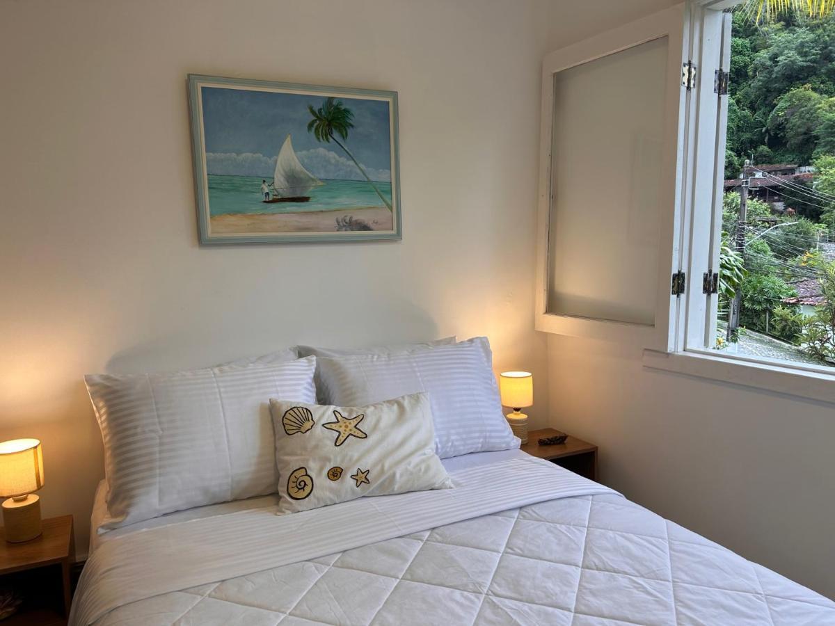 アングラドスレイス Casa Amarela Bed & Breakfast エクステリア 写真