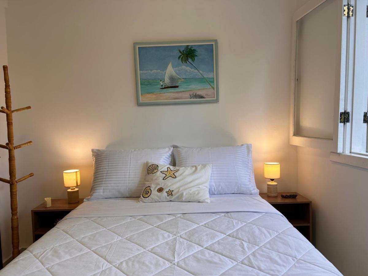 アングラドスレイス Casa Amarela Bed & Breakfast エクステリア 写真