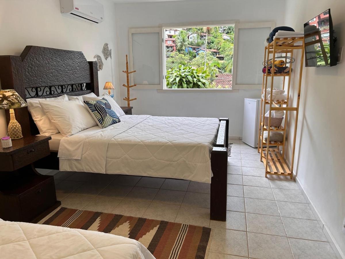 アングラドスレイス Casa Amarela Bed & Breakfast エクステリア 写真
