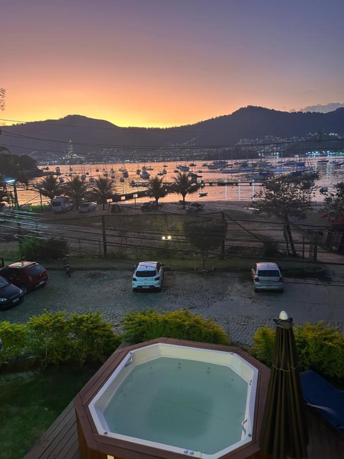 アングラドスレイス Casa Amarela Bed & Breakfast エクステリア 写真
