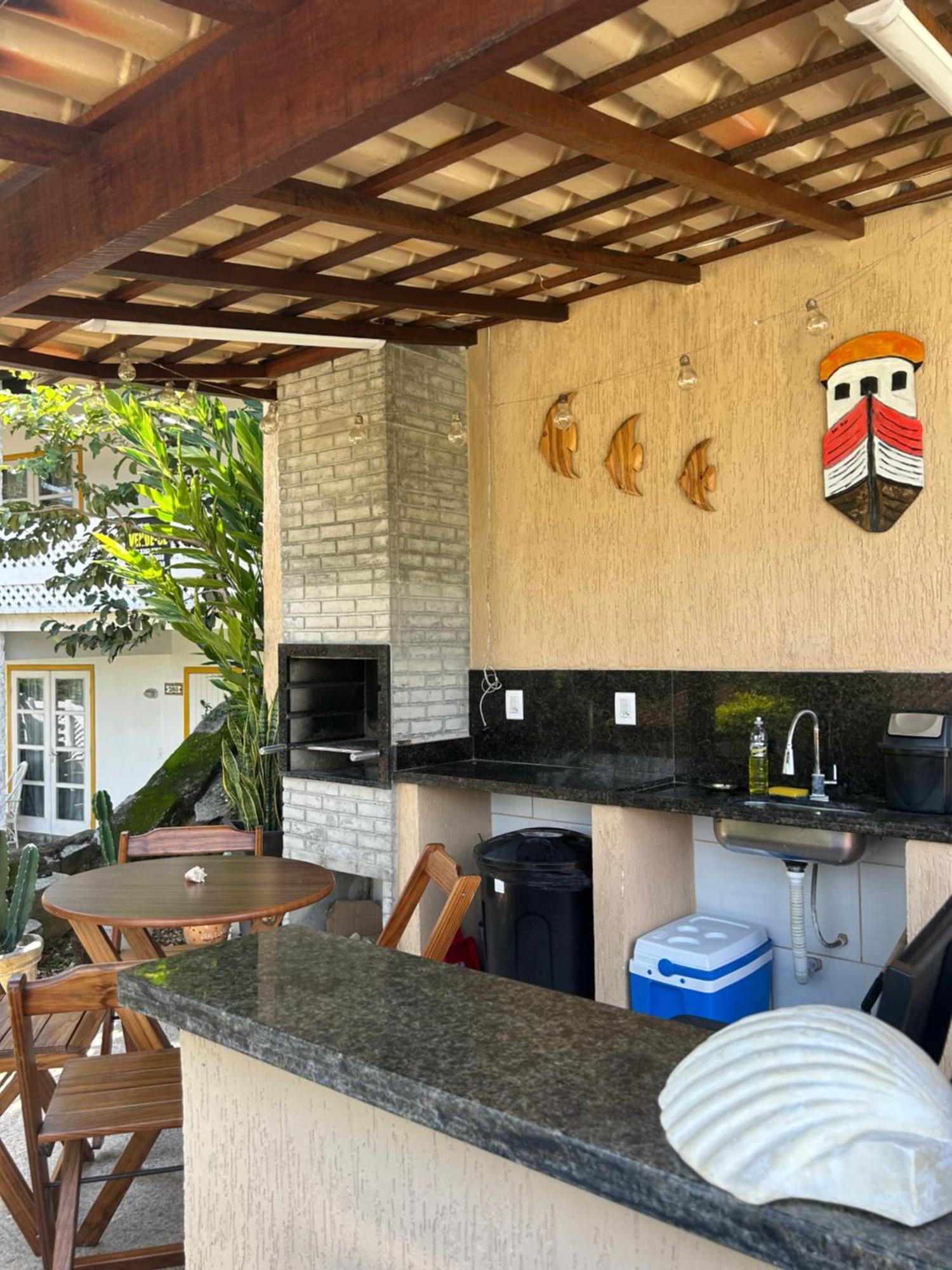 アングラドスレイス Casa Amarela Bed & Breakfast エクステリア 写真