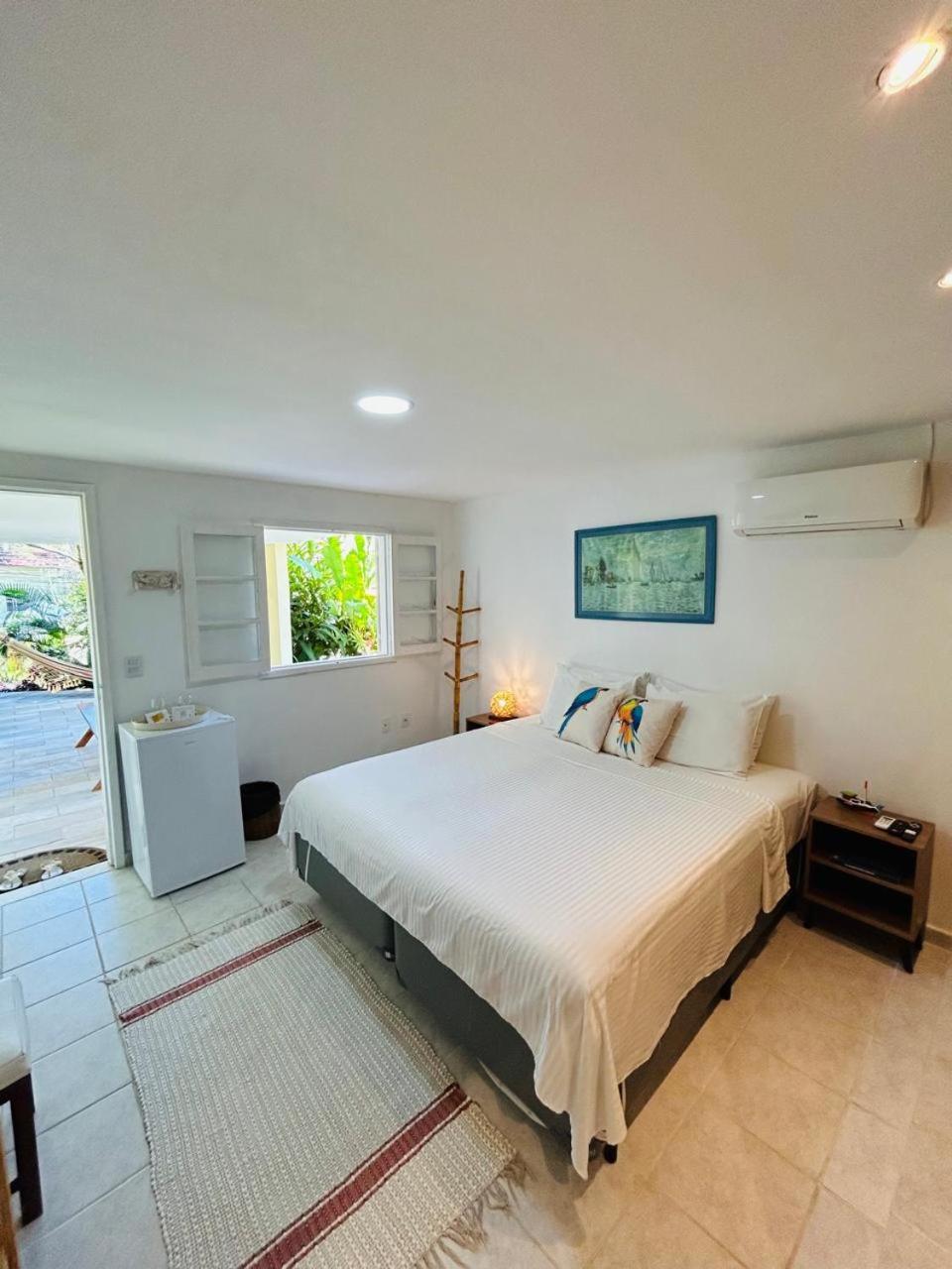 アングラドスレイス Casa Amarela Bed & Breakfast エクステリア 写真